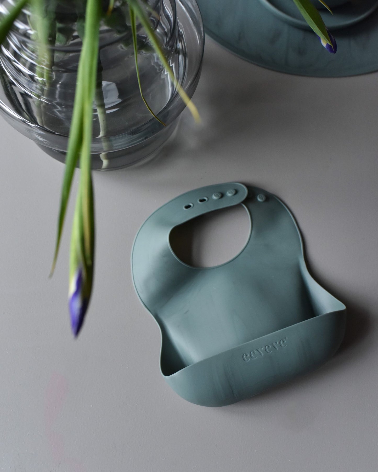 Marble Seiheki green - Silicone bib