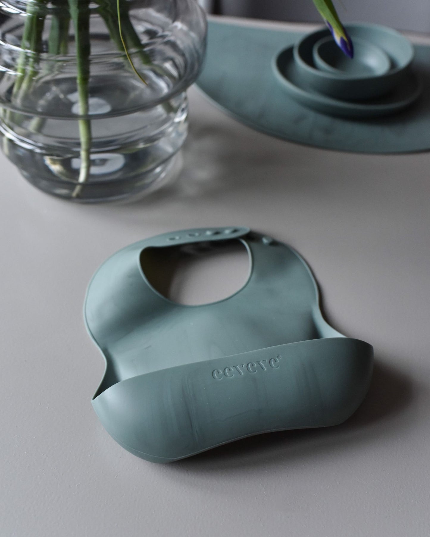 Marble Seiheki green - Silicone bib