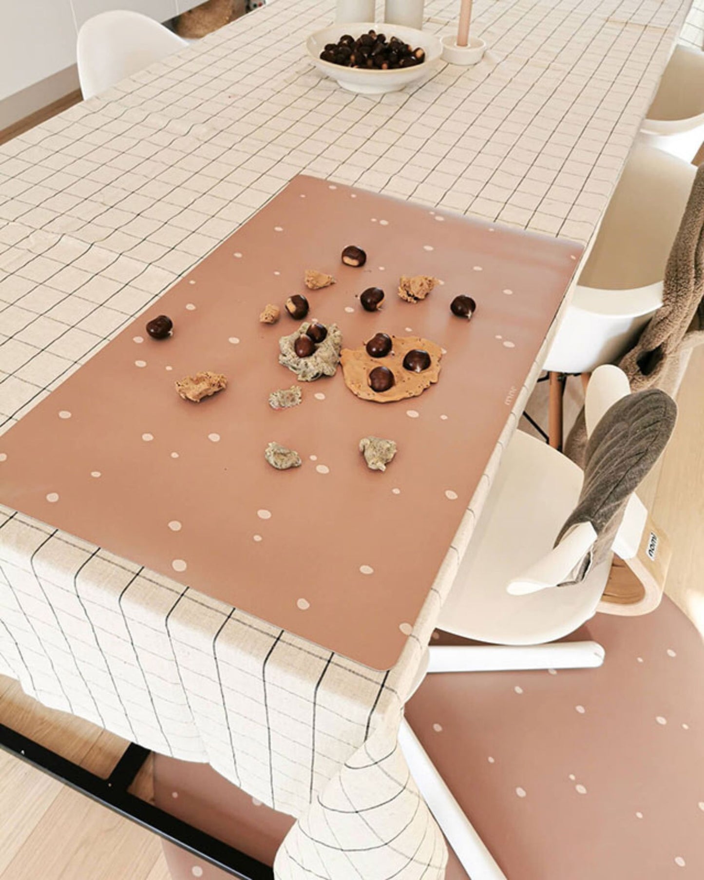 Dots - Cinnamon - Deskmat